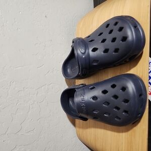 NOTHINZ  Ladies 6 Jr4 Blue Clogs Nwot